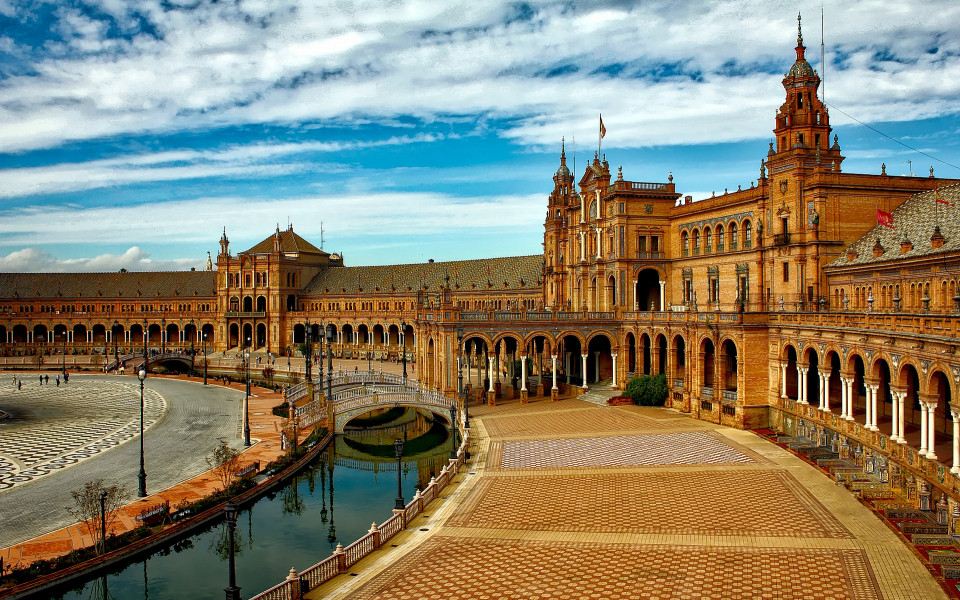 Plaza de Espa&ntilde;am in Sevilla